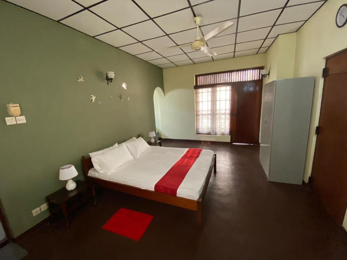 Bed and Breakfast Oasis Colombo Exterior foto