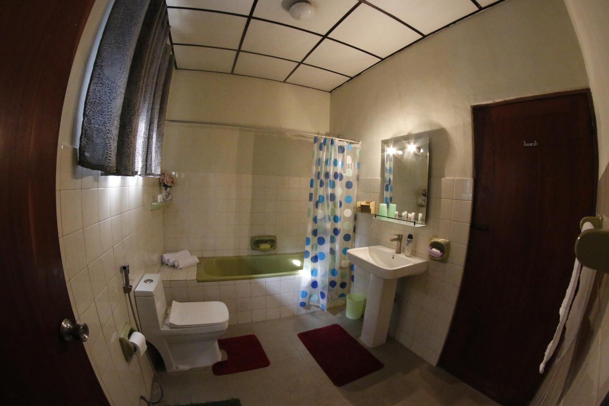 Bed and Breakfast Oasis Colombo Exterior foto